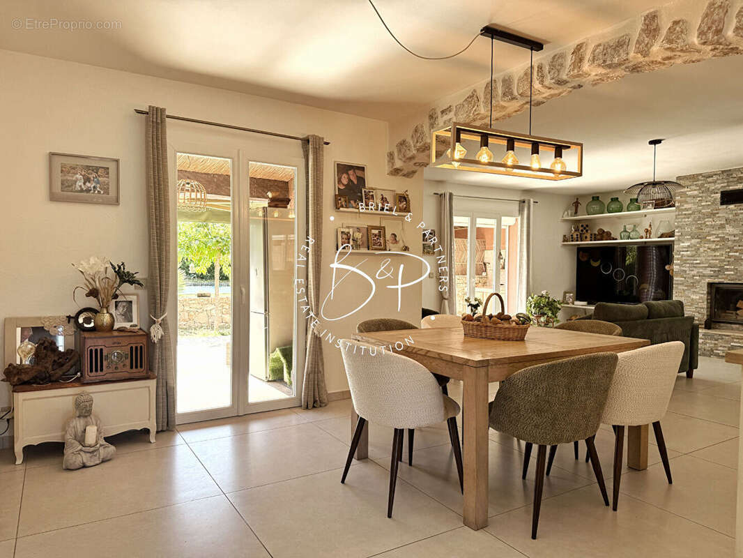 Maison à SAINT-ANTONIN-DU-VAR