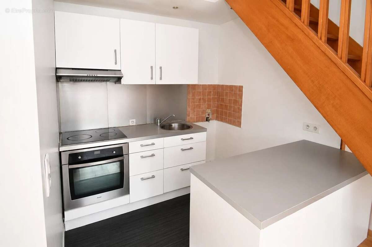  En plein cœur de Villepinte, découvrez ce charmant duplex idéalement situé ! - photo 5
