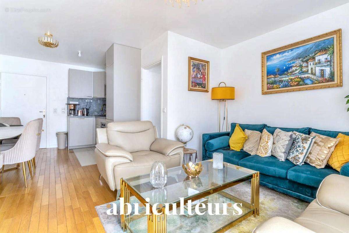 Appartement à COLOMBES