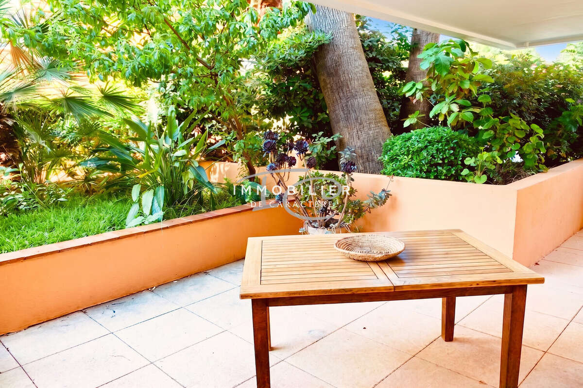 Appartement 63 m² à Cavalaire-Sur-Mer  - photo 6