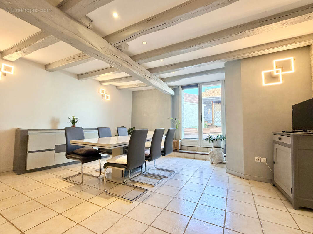 Maison à CHOLOY-MENILLOT