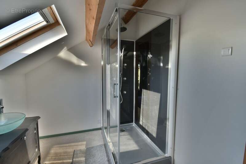 Maison à SAINT-LEGER-MAGNAZEIX