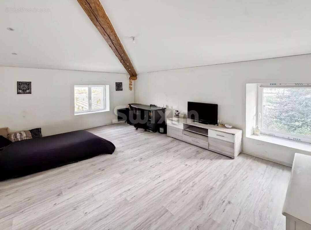 Maison à MONTELIMAR