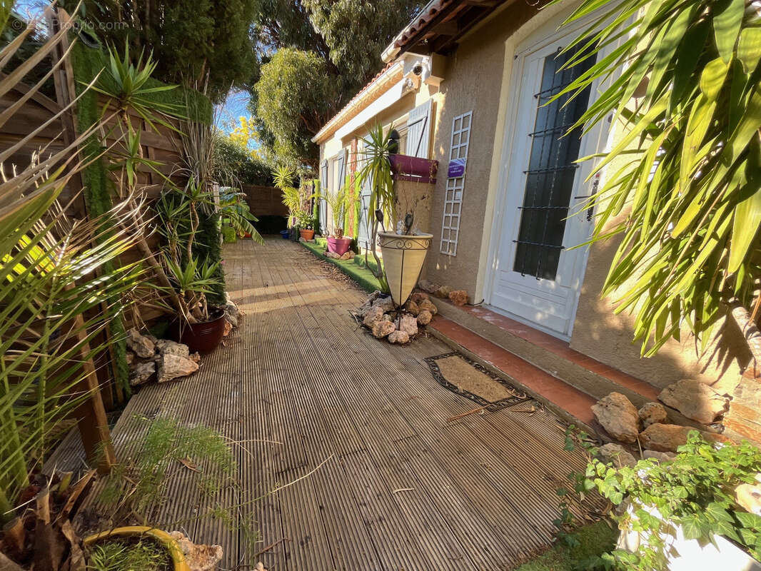 Maison à BORMES-LES-MIMOSAS