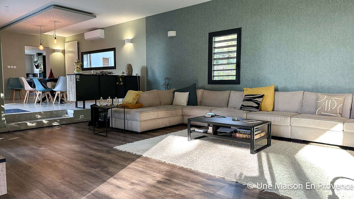 Maison à VILLENEUVE-LES-AVIGNON