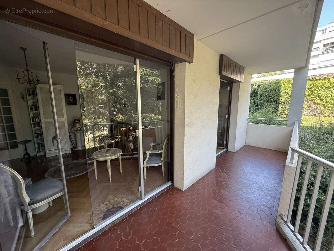 Appartement à BRON