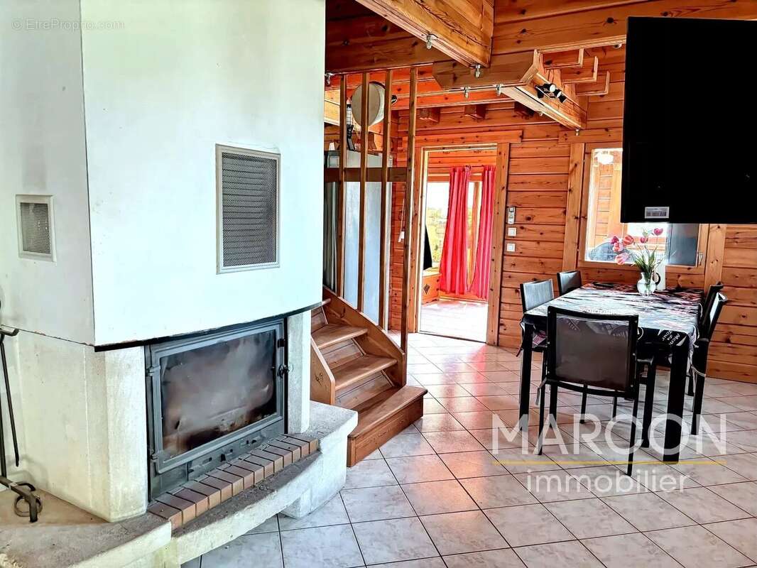 Maison à LE GRAND-BOURG