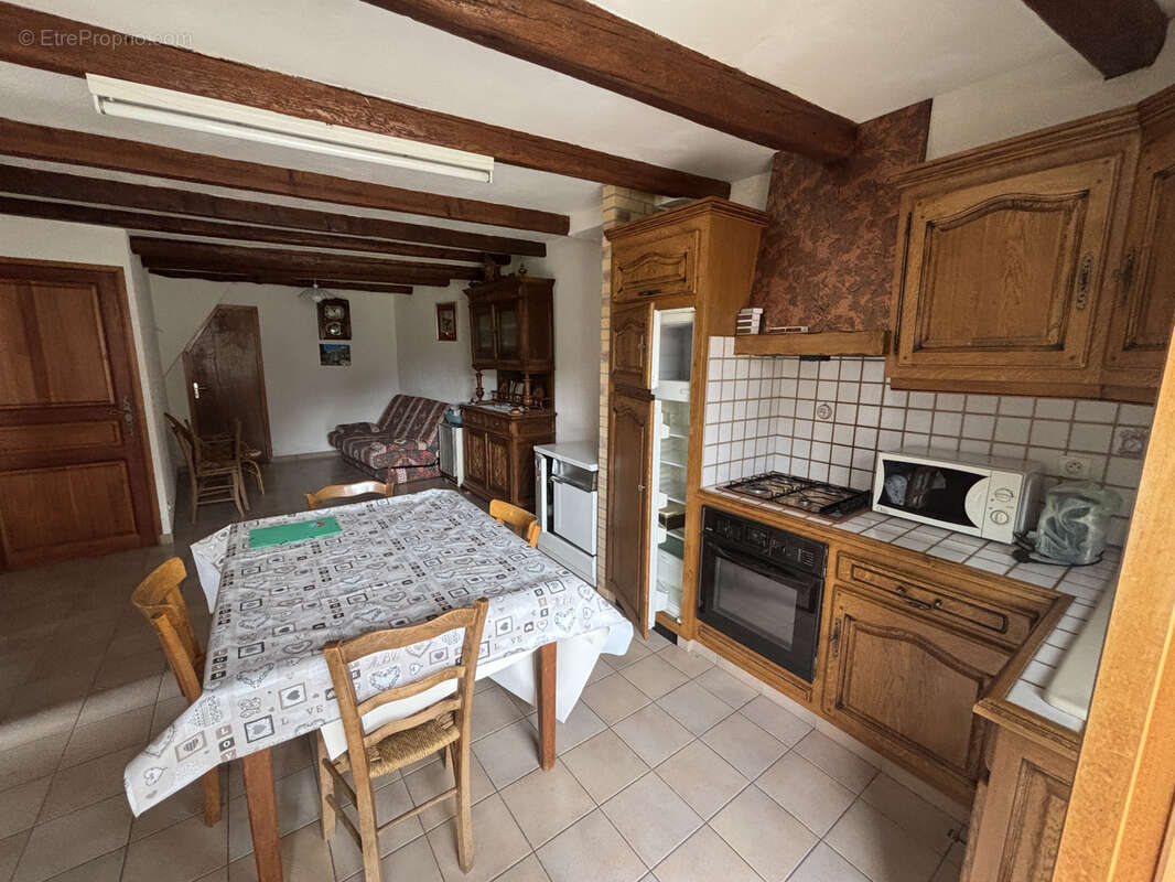 Maison à ESPINASSES