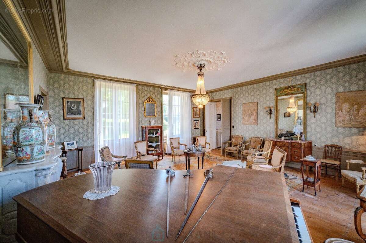 Magnifique propriete avec maison de maitre et dependances sur  + de 3 ha - photo 12