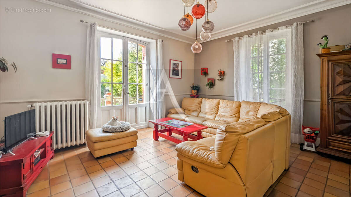 Maison à SAUVETERRE-LA-LEMANCE