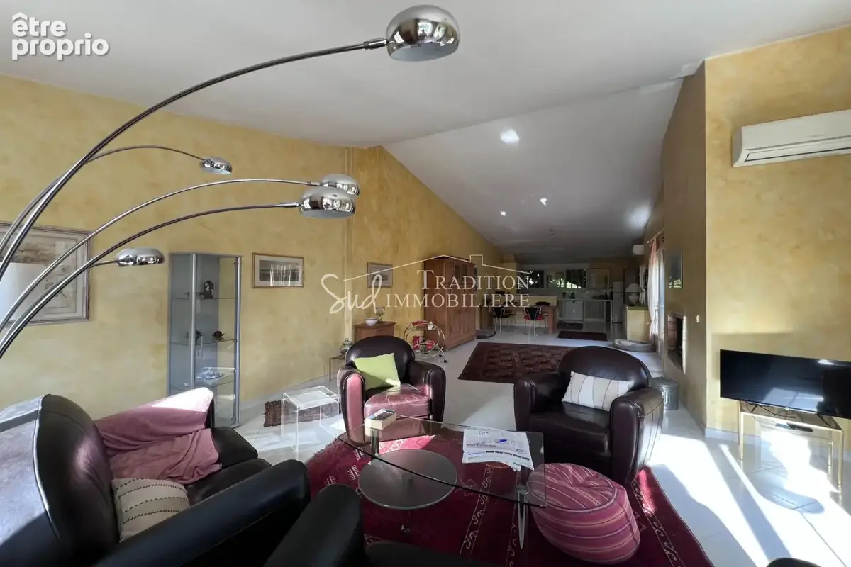 Maison 132 m² à Paradou  - photo 4
