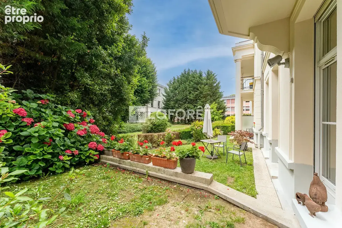 Appartement 111.41 m² en rez de jardin hyper centre de Douai - CLOS DES MINIMES - photo 3