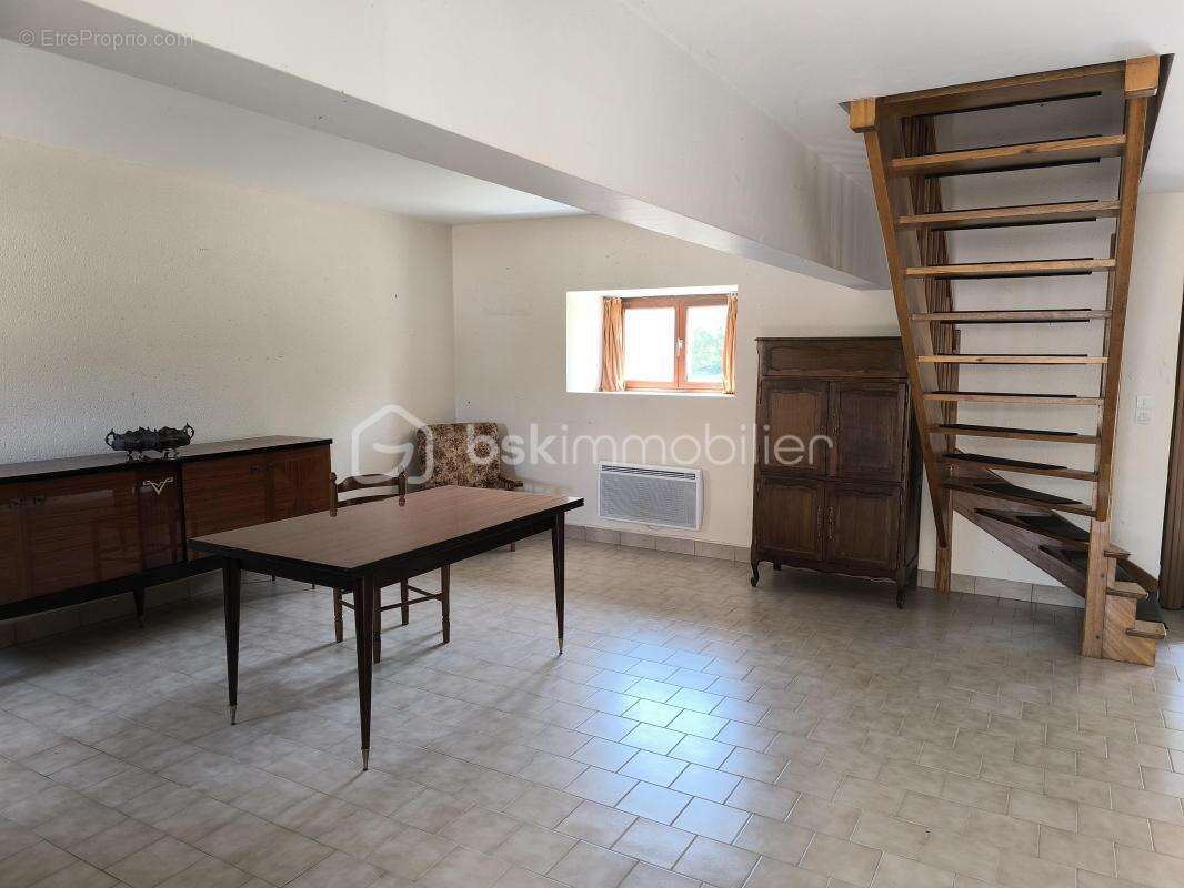 Maison à VILLAINES-SOUS-LUCE