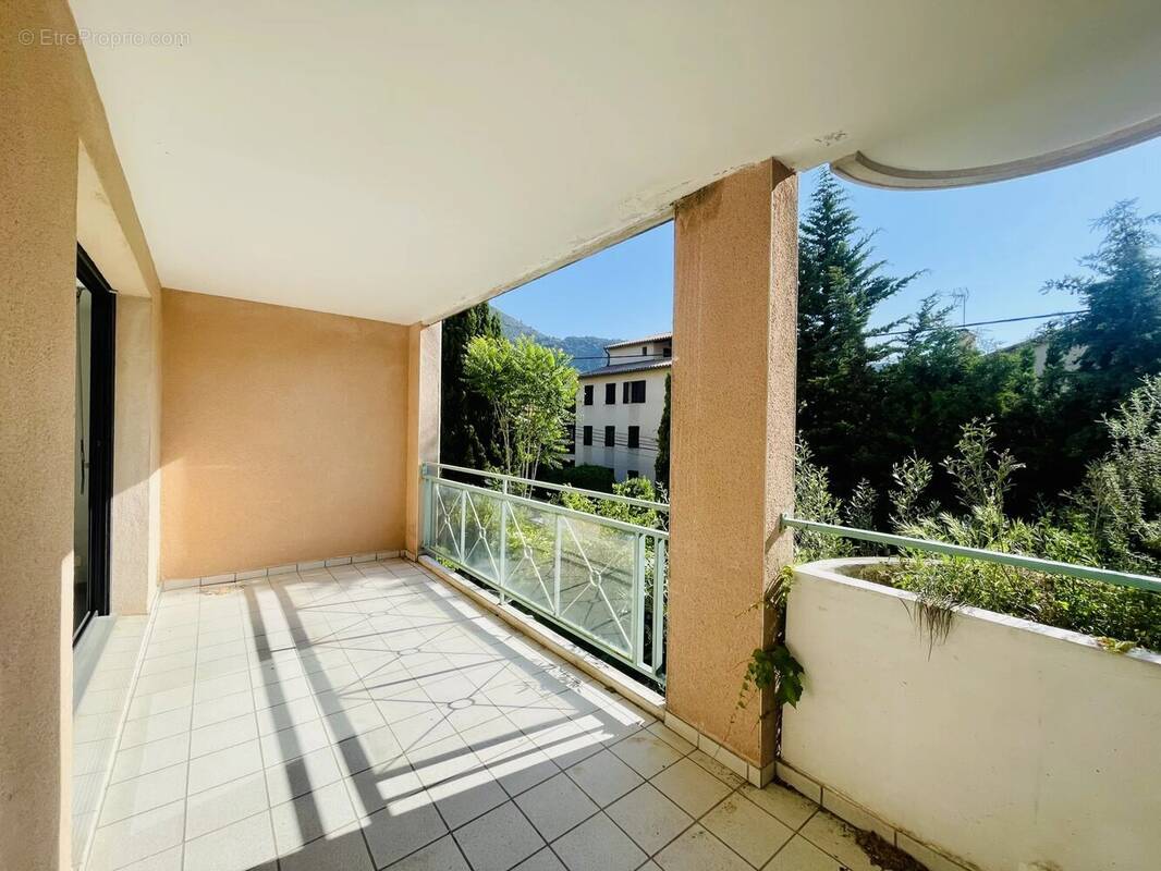 Appartement à NYONS