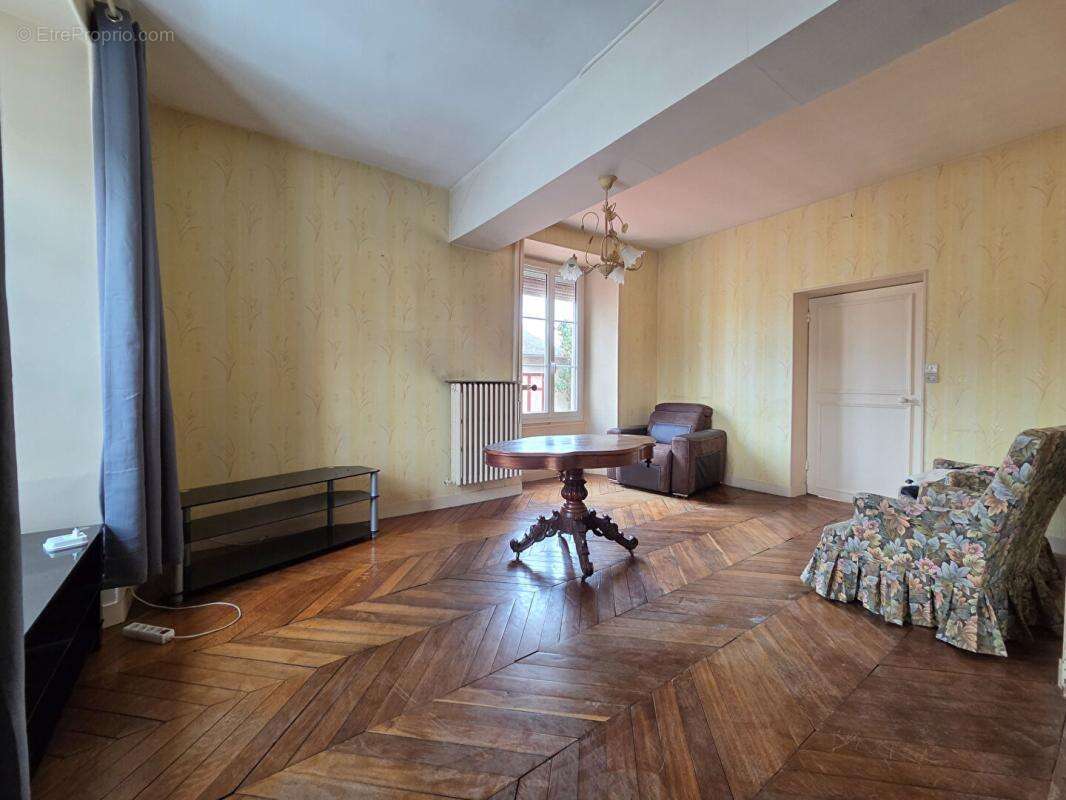 Maison 157 m² à Sainville  - photo 4