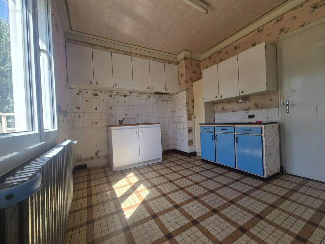 Pavillon 81 m² - laval - photo 3