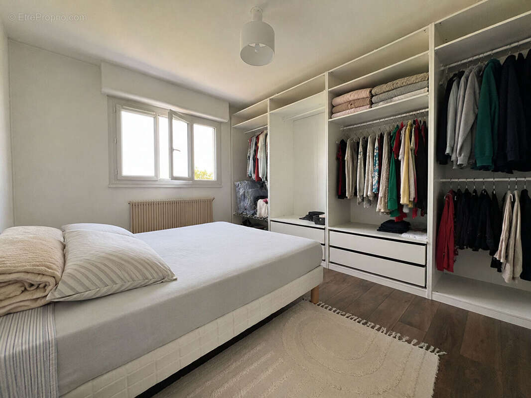 Appartement à SAINT-JEAN-DE-LA-RUELLE