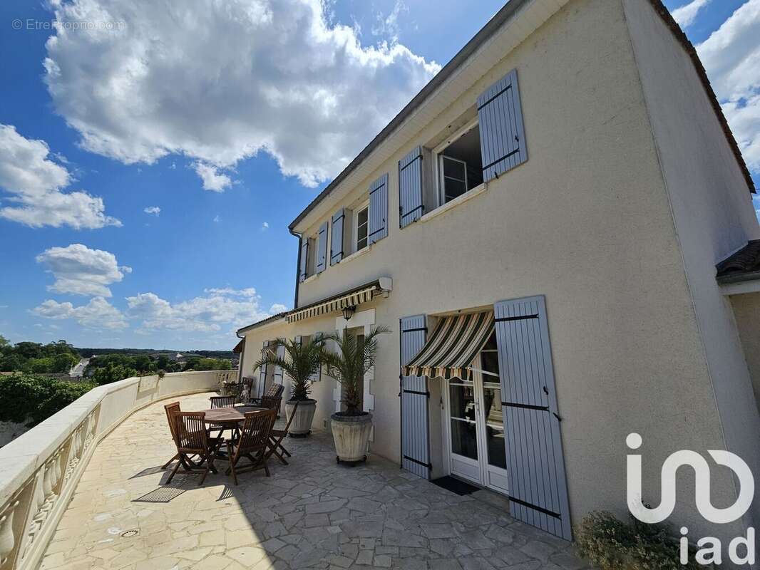 Photo 2 - Maison à CHATEAUNEUF-SUR-CHARENTE