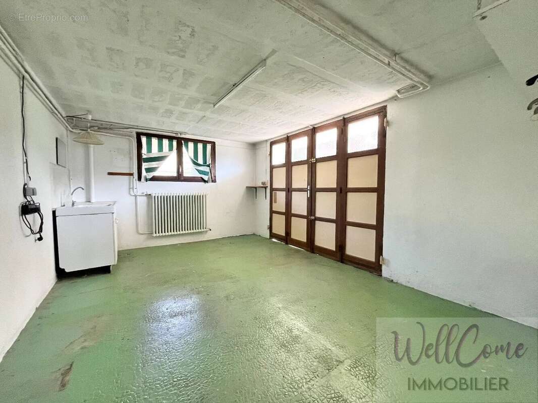 Maison à BRISON-SAINT-INNOCENT