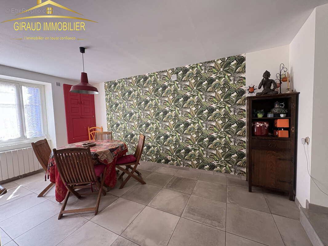 Appartement à CHAUFFAILLES