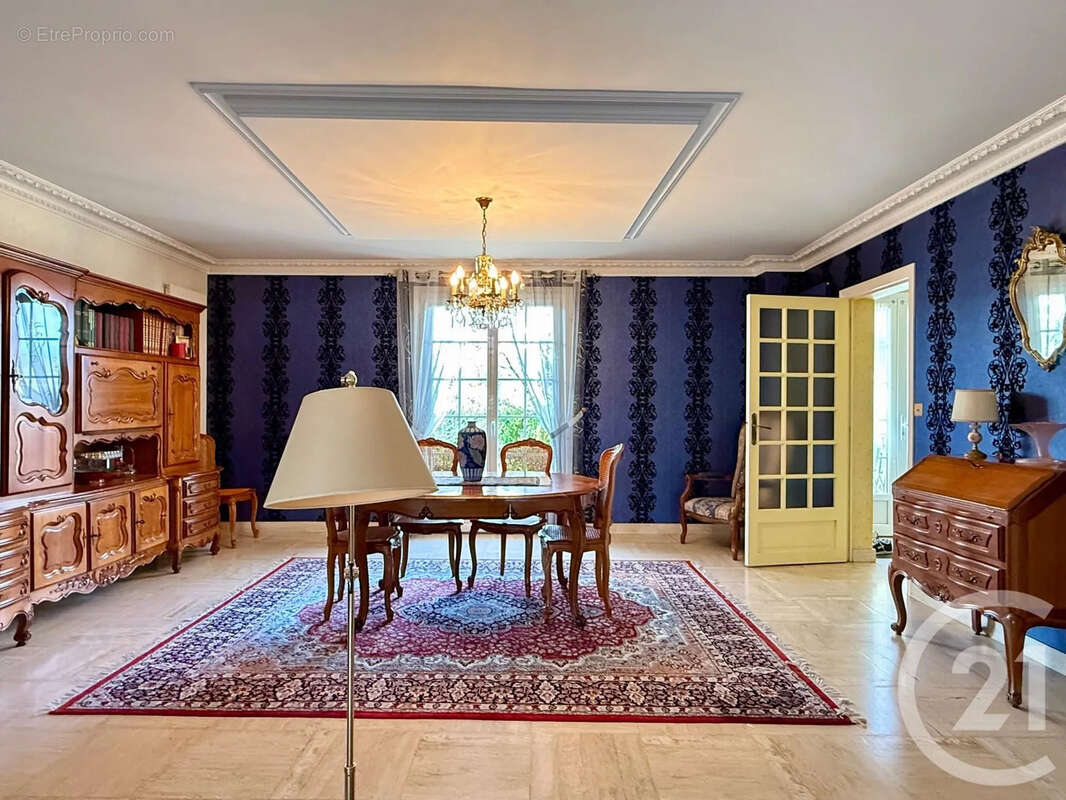 Maison à BOUCHEMAINE