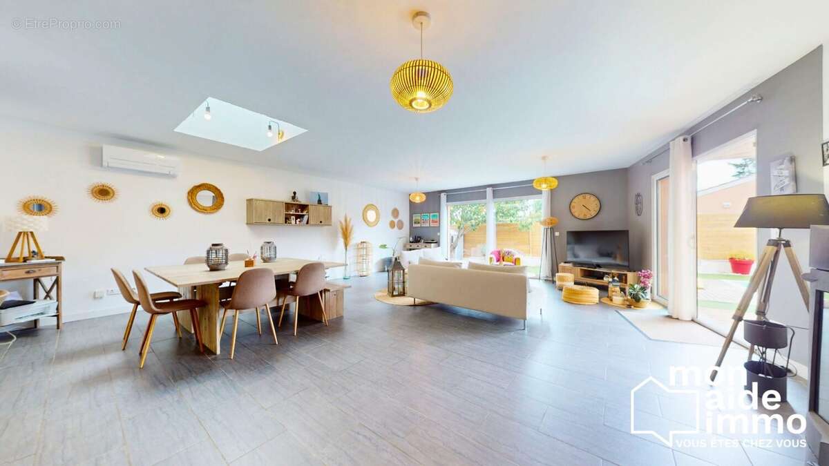 Maison à FARGUES-SAINT-HILAIRE