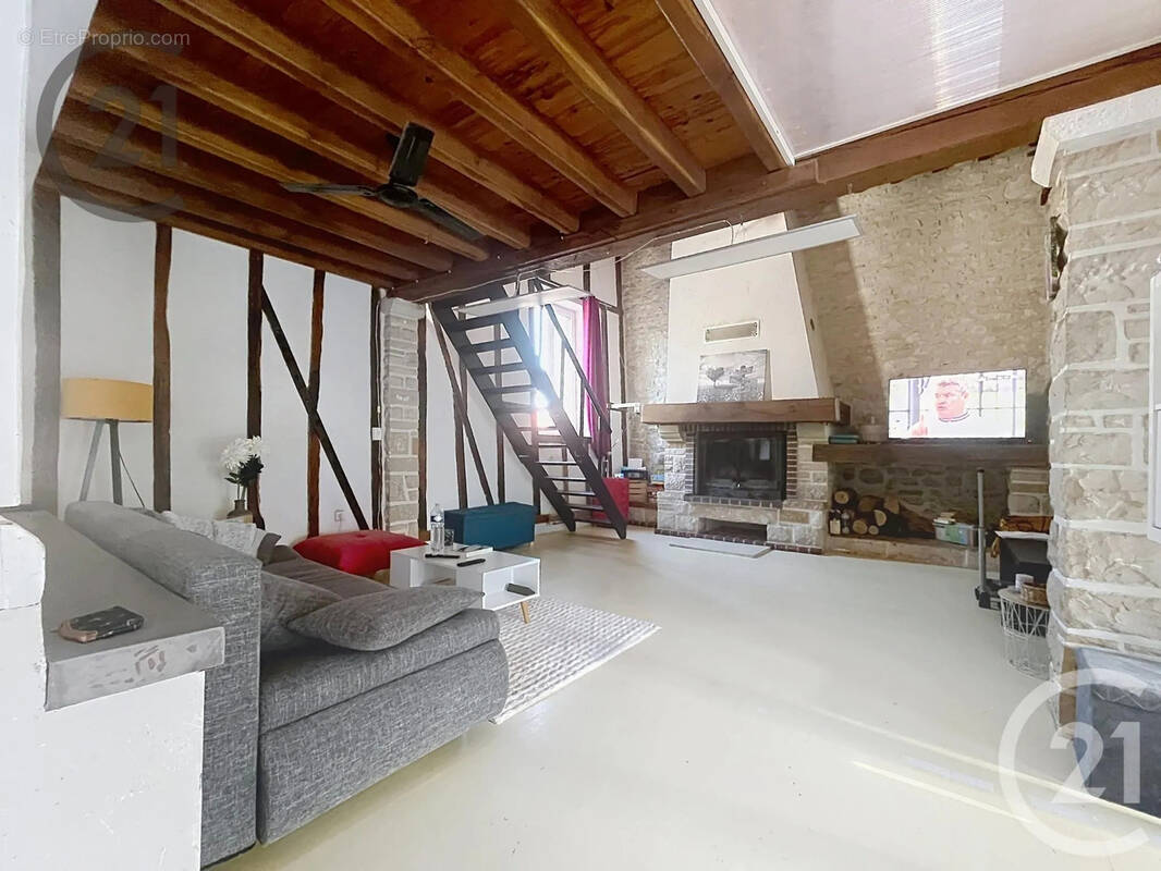 Maison 141 m² à Brienon-Sur-Armancon  - photo 1