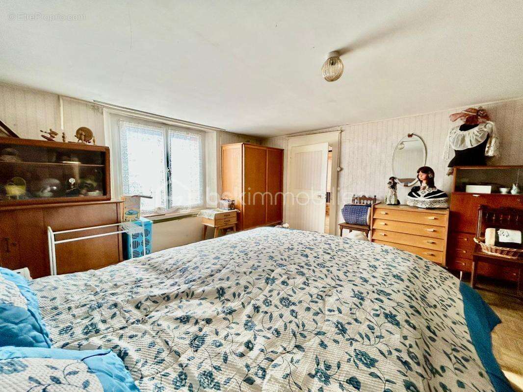 Maison à VELOTTE-ET-TATIGNECOURT