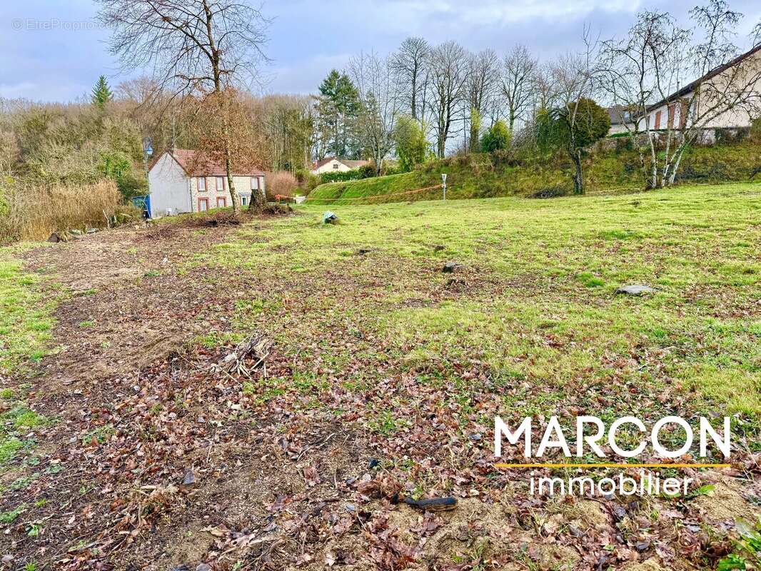 Terrain à AULON