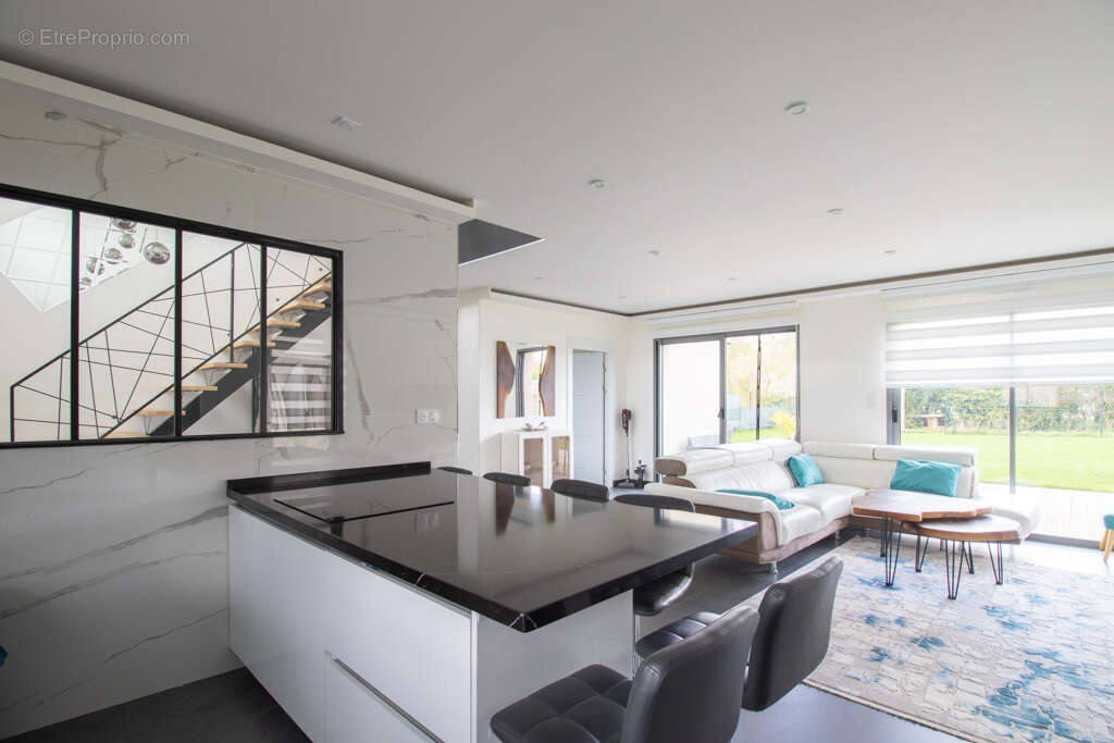 Maison à SEICHES-SUR-LE-LOIR