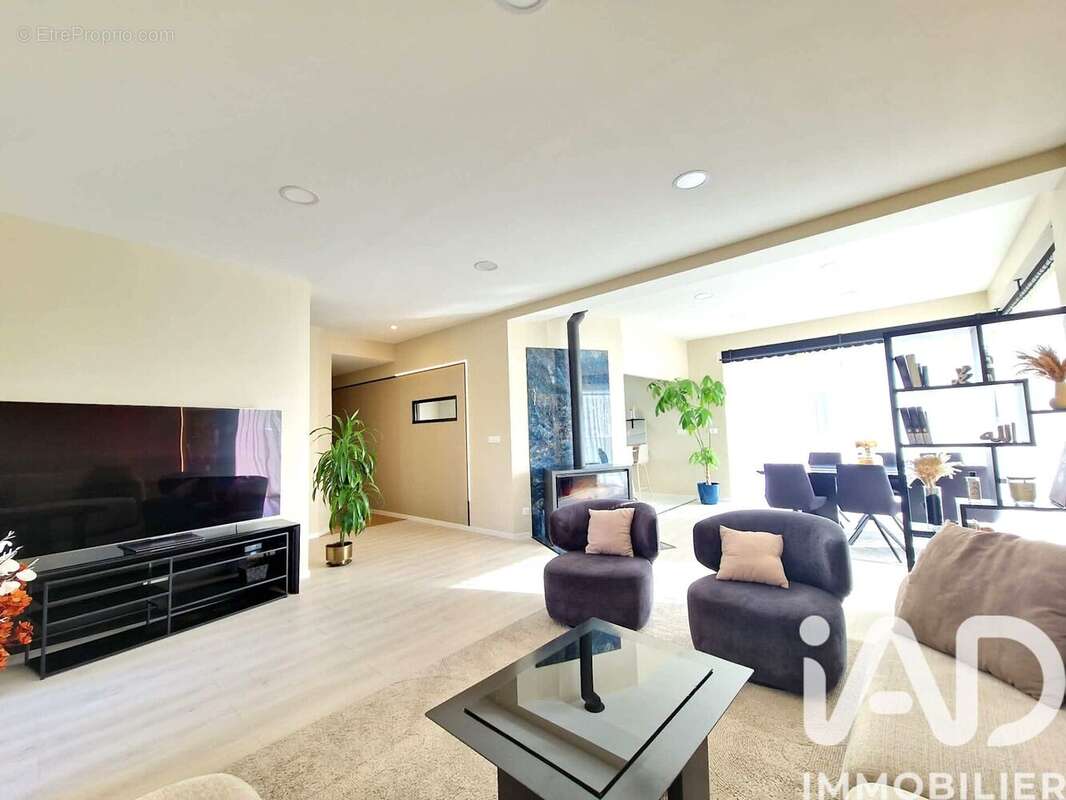 Photo 4 - Maison à CORQUILLEROY