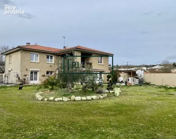 Maison 8 pièces 242 m² à vendre à Auch (32000) - photo 1