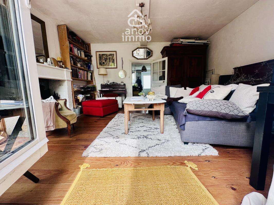 Maison de charme avec jardin intime, terrasse et atelier   E - photo 5