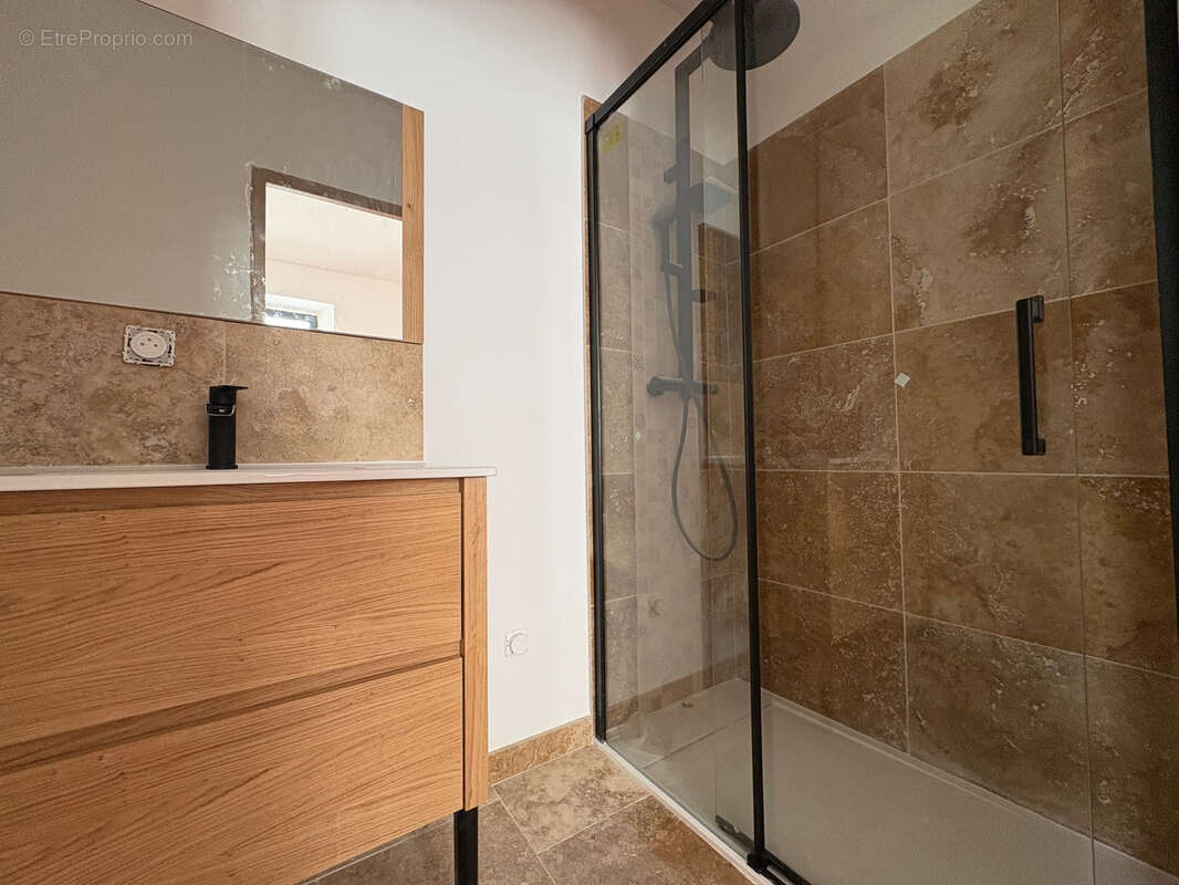 Appartement à MARSEILLE-7E