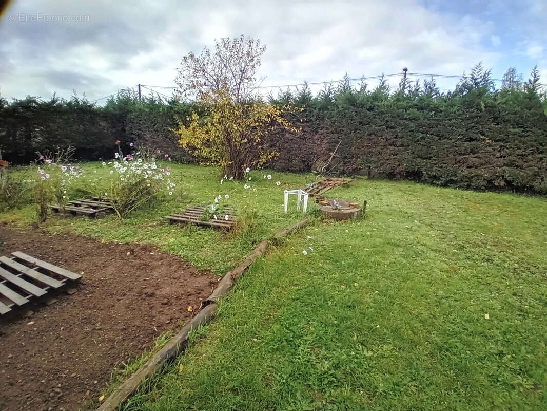 Maison à SAINT-NIZIER-SOUS-CHARLIEU