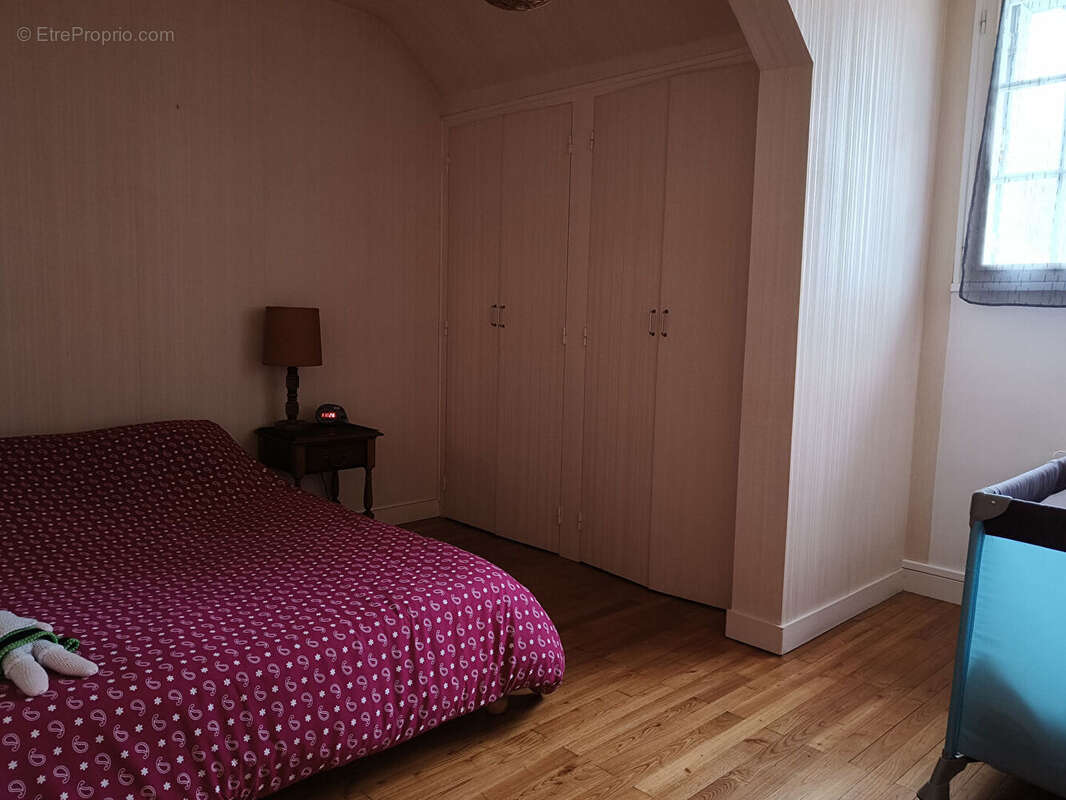 Maison à LA CHAPELLE-DES-MARAIS