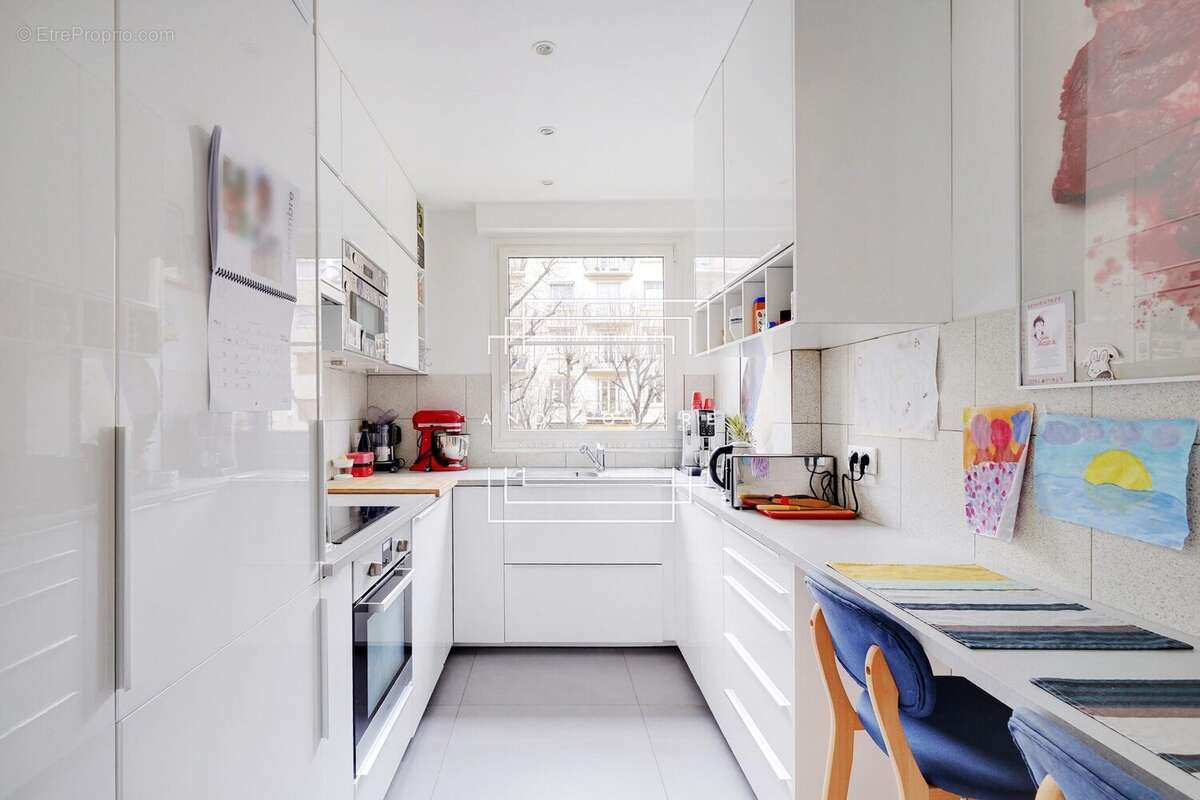 Appartement à NEUILLY-SUR-SEINE