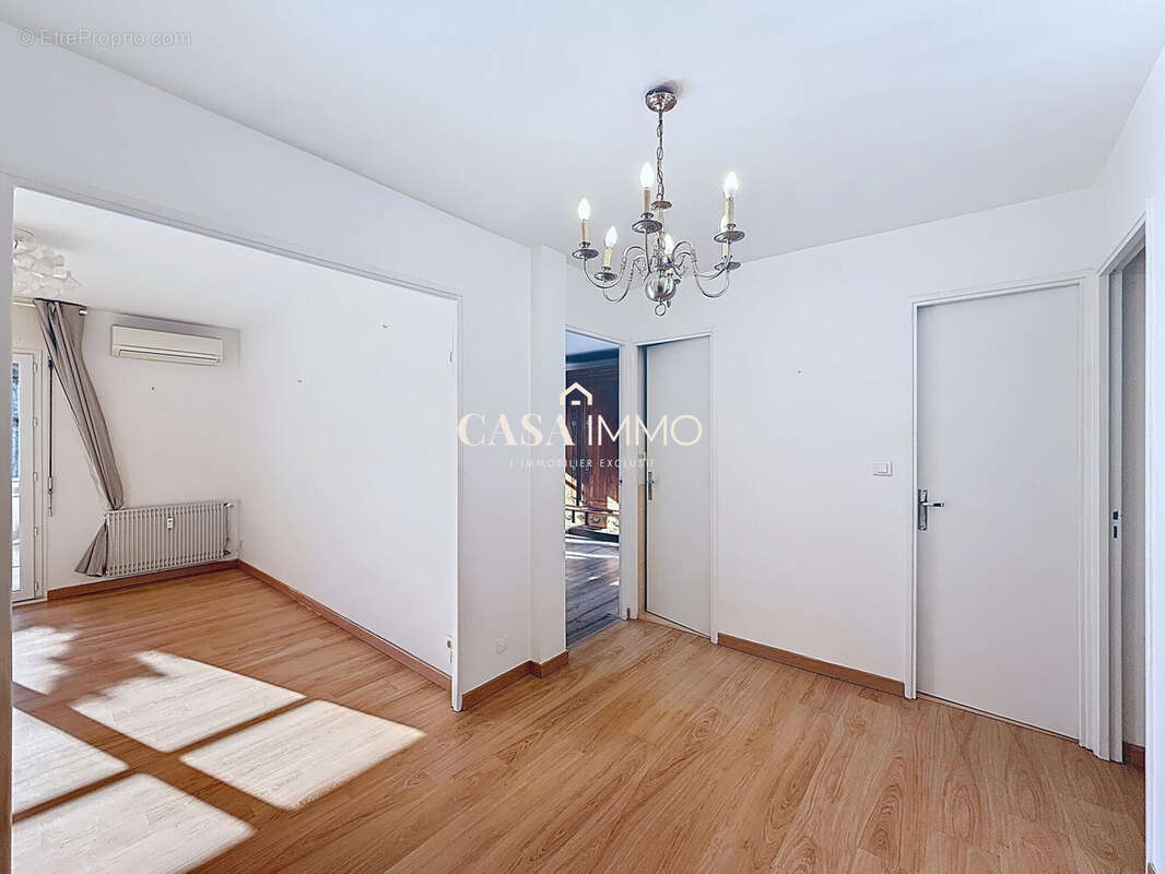 Appartement à HYERES