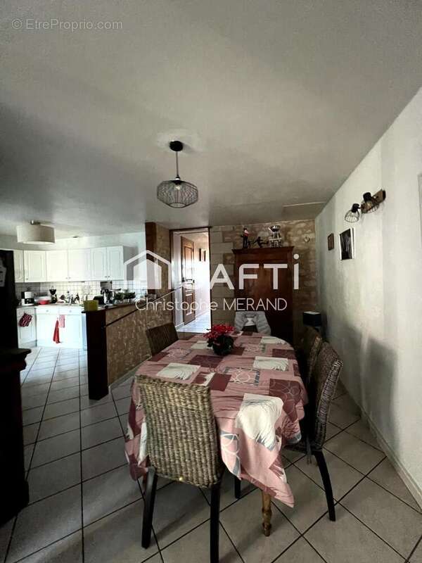 Photo 5 - Maison à DANGE-SAINT-ROMAIN