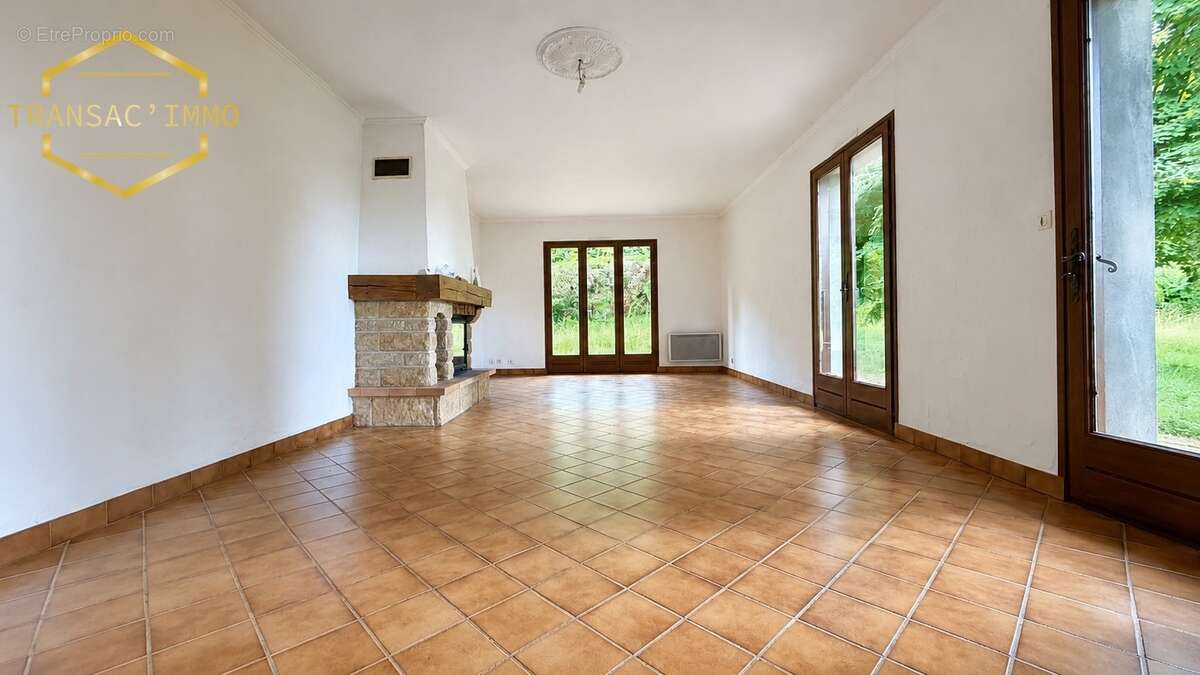 Maison 151 m² à Murianette  - photo 4