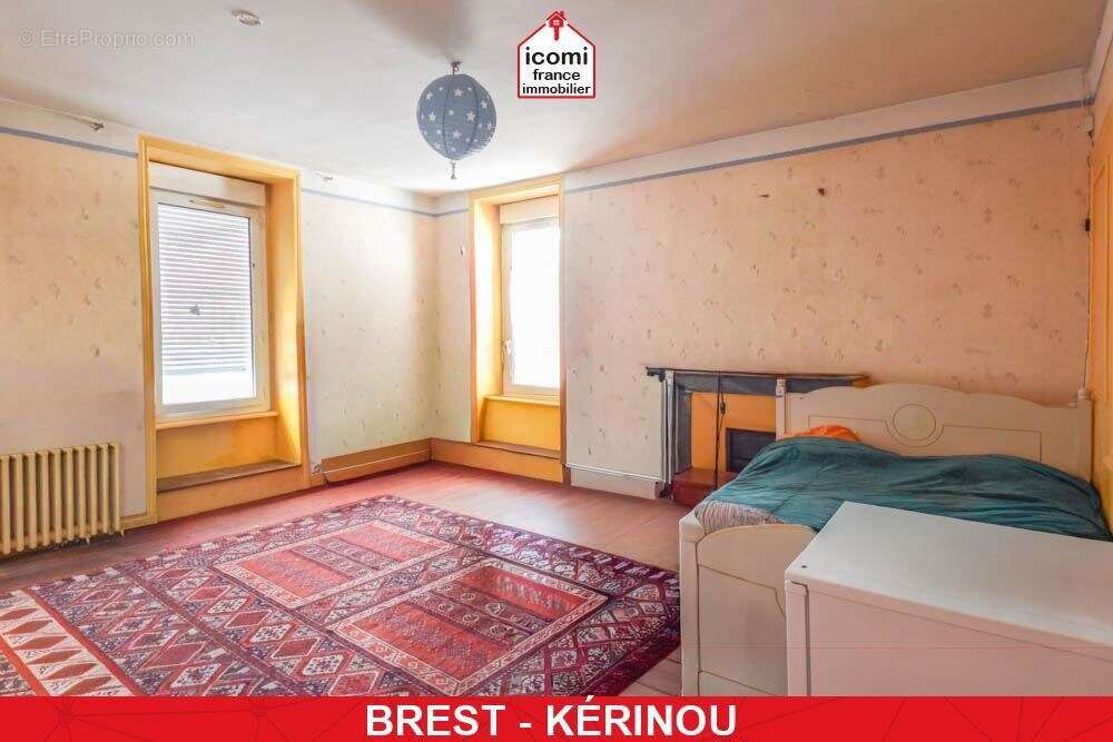 Finistere - brest (29200) - a vendre - maison de 268m2  a renover - 8 chambres - 2 caves - jardin clos arbore de 1250m² - pscine - photo 8