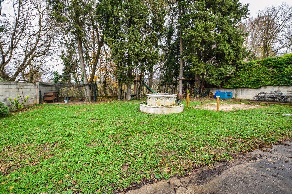 Maison à BAGNOLS-SUR-CEZE