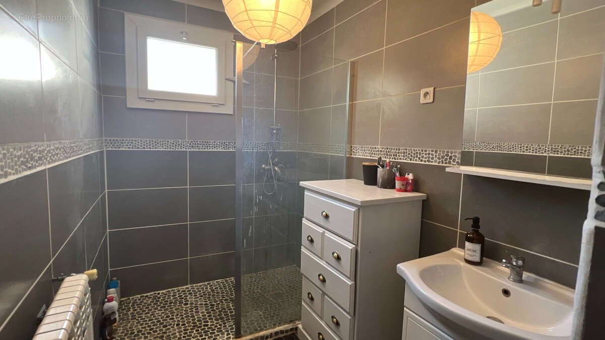 Maison à PERNES-LES-FONTAINES