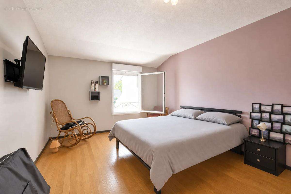 Maison de 7 pièces de 245 m² située à Ochey - photo 6
