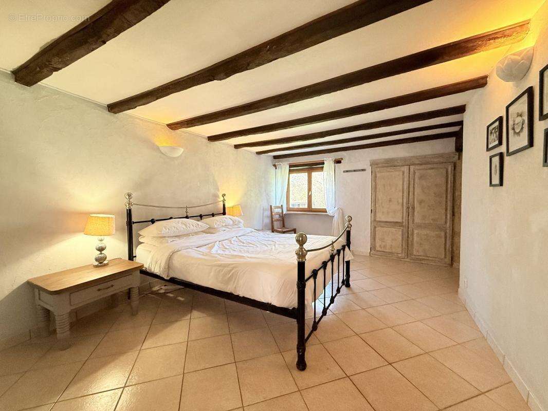 Maison à AUBETERRE-SUR-DRONNE