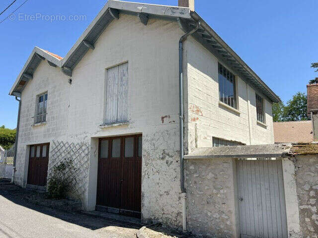 Parking à Jouy-Sur-Morin  - photo 2