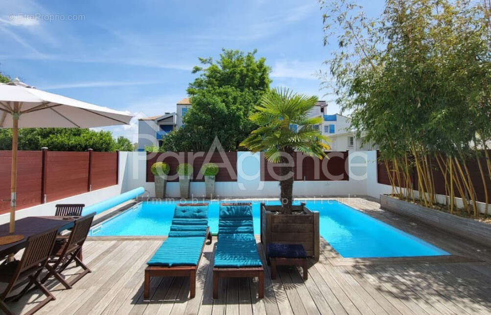 Maison années 50 avec piscine 300 m de la plage de Foncillon   Royan - photo 2