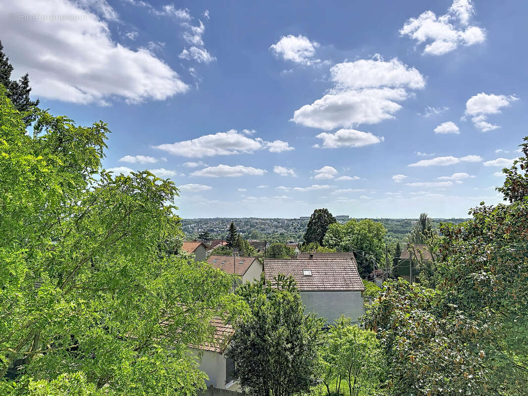 F4 79 m2 dernier étage vue panoramique - photo 2