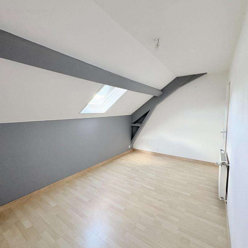 SOUS COMPROMIS Maison familiale avec garage et jardin clos au coeur de Saint-Lumine-de-Clisson - photo 10