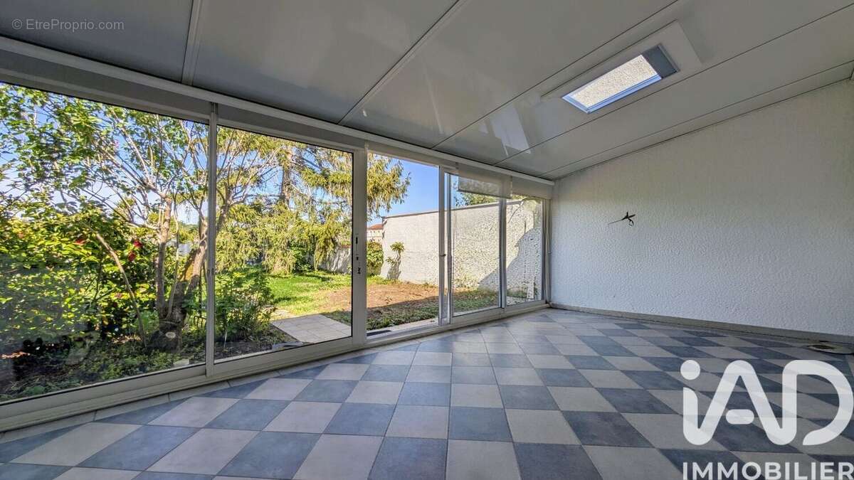 Photo 2 - Maison à ROCHEFORT